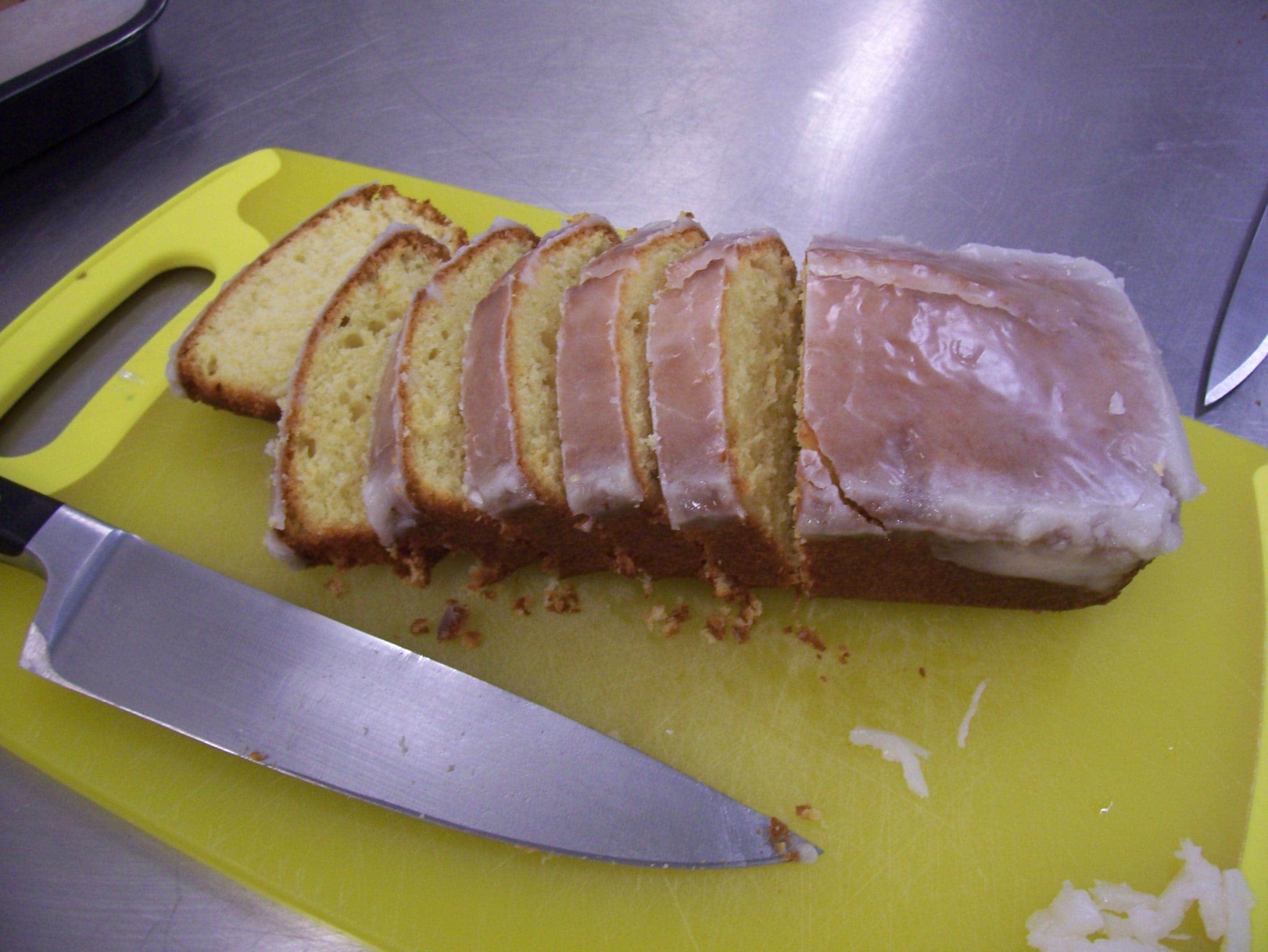 100_4119 Lemon drizzle cake