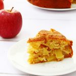 Cinnamon apple cake