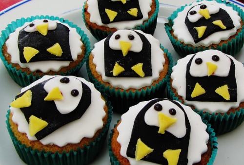 penguin cupcakes (500x339)