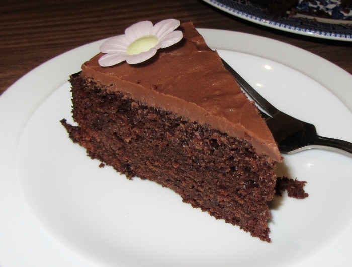 rich moist chocolate cake slice (700x532)