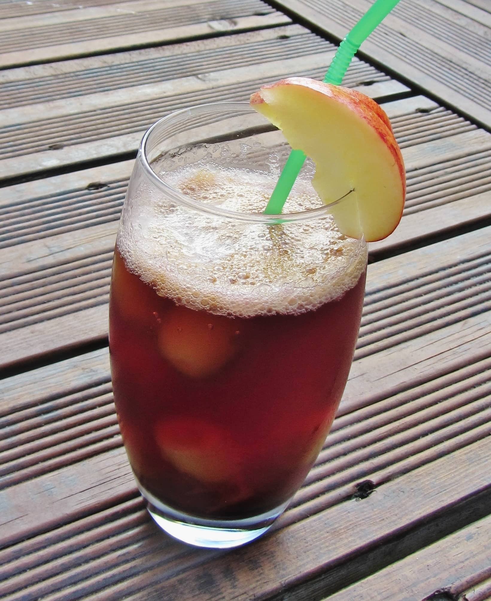 Pomegranate appletiser mocktail