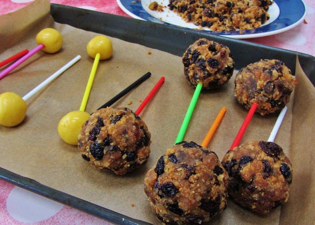 Christmas cake pops