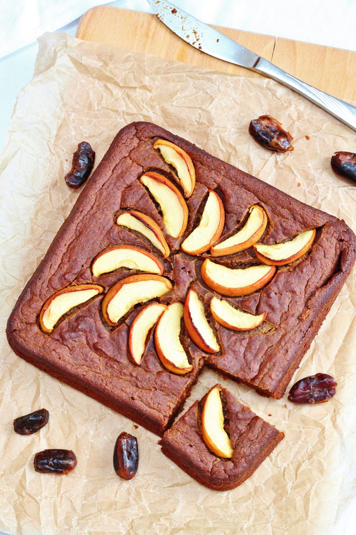 Sugar free sticky date and apple cake Sugar free sticky date and apple cake