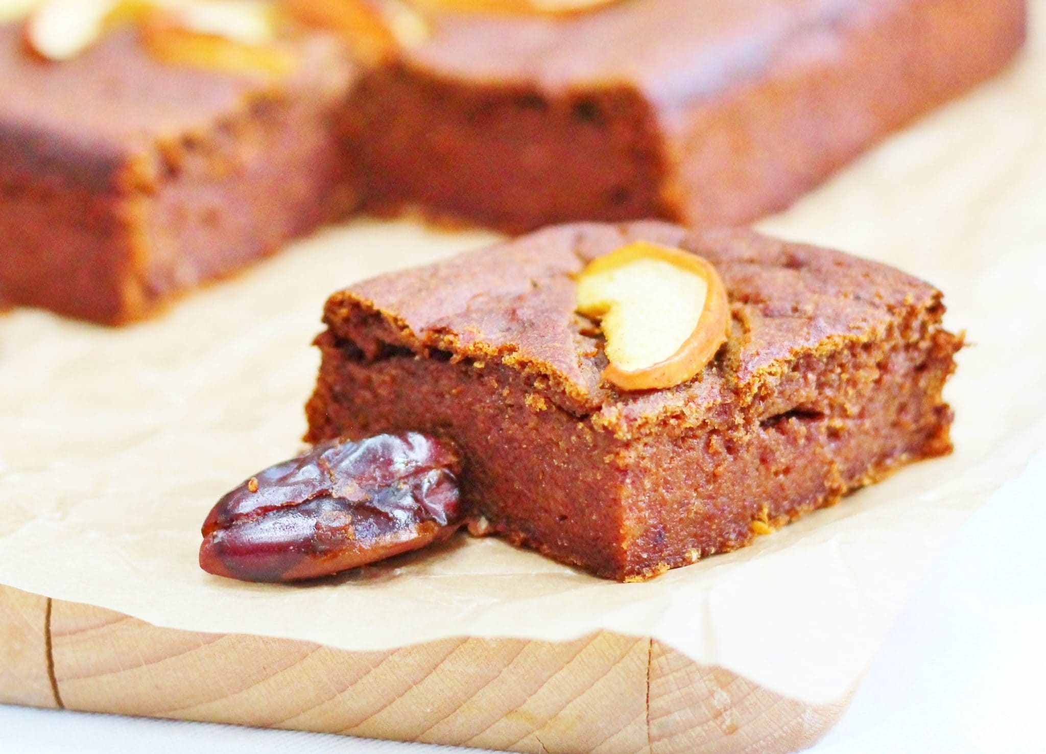 Sugar free sticky date and apple cake Sugar free date and apple cake