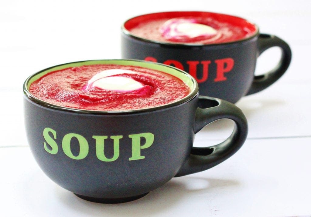 Roasted garlic beetroot soup