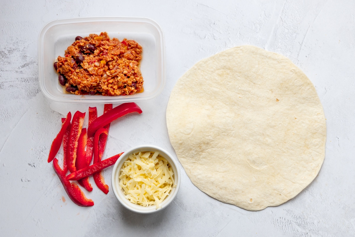 Ingredients for air fryer quesadillas with leftover chilli con carne