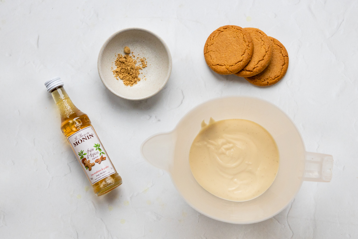 Ingredients for gingerbread ice cream